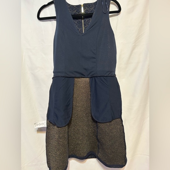 Michael Michael Kors Medallion
Jacquard Dress Size‎ S EUC - Picture 8 of 12